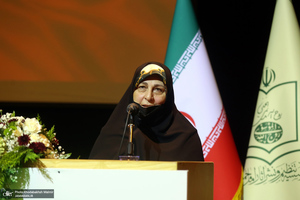 آئین افتتاح هفته فرهنگی «بر آستان آفتاب» در بیت تاریخی امام