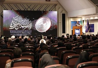 نیازمند تحولات و ابتکارات جدید در نظام بانکی هستیم