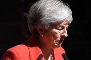 اشک نخست وزیر انگلیس در آمد+تصاویر