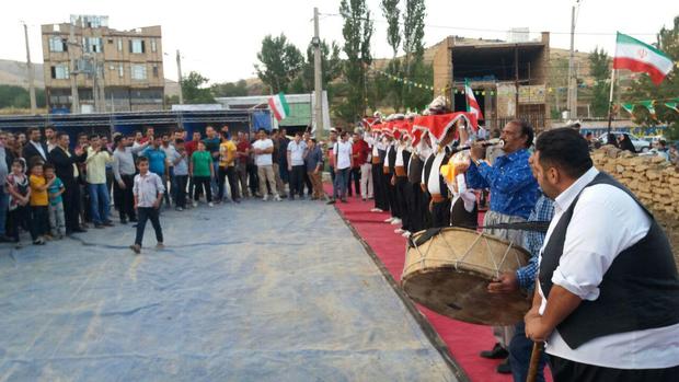 جشنواره سیر و موسیر در سولان در حال برگزاری است