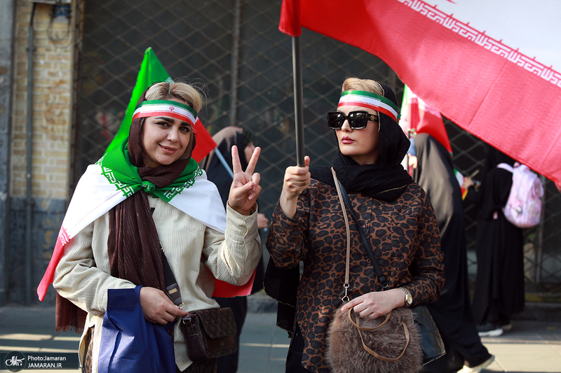 راهپیمایی دختران «جان‌فدای ایران» -۱