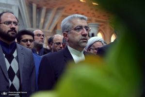 تجدید میثاق وزیر و کارکنان وزارت نیرو با آرمان های حضرت امام خمینی(س)