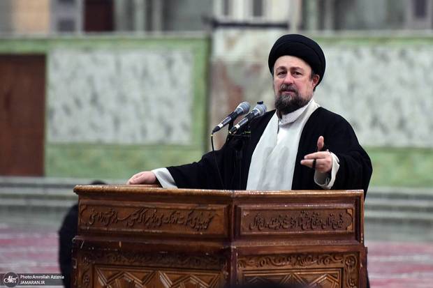 السید حسن الخمینی: کلّما تجاوزت المشکلات قدرتنا، وإذا وضعنا الأنانیة جانبًا، فإنّ الله یمدّنا بالعون / لِنَحْذَر من إیجاد استقطاب «استقلالی–برسبولیسی» فی المجتمع