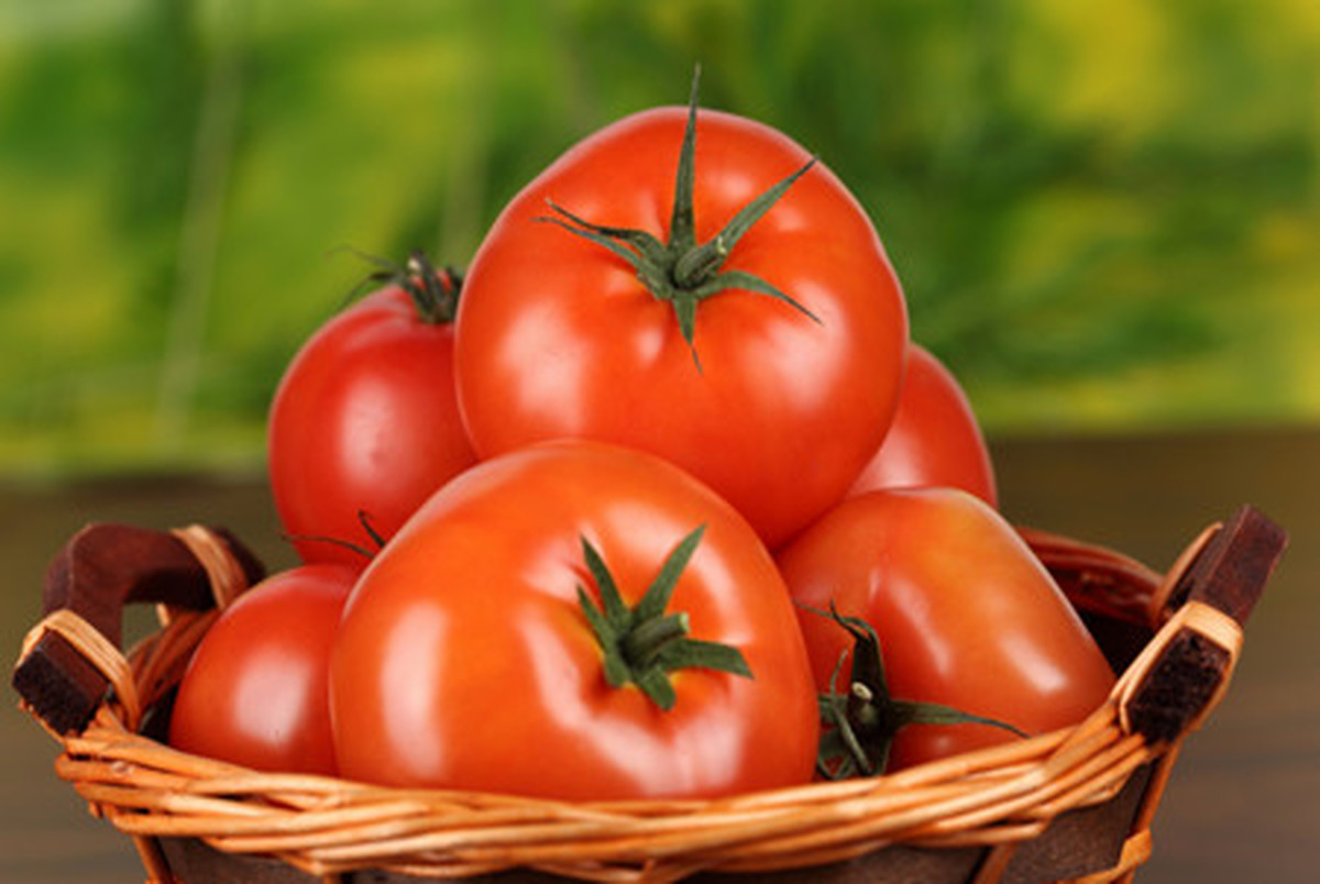 «گوجه فرنگی» حاوی چه نوع ماده سمی است؟