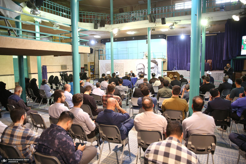 مراسم روز بزرگداشت معلم در حسینیه جماران