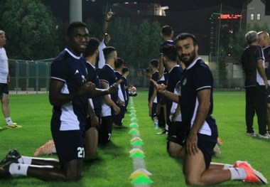 معطلی ۷ ساعته بازیکن ذوب آهن در فرودگاه برای یک موبایل!
