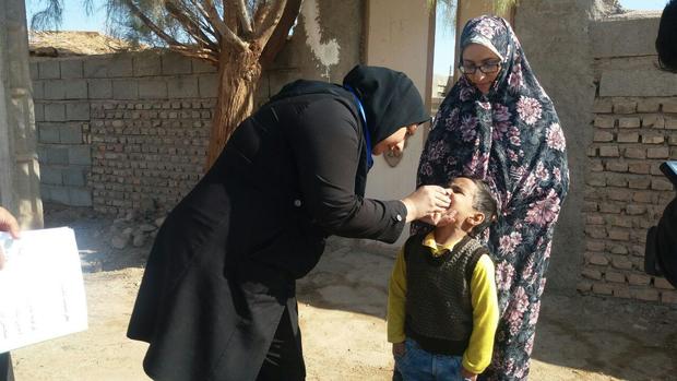 طرح واکسیناسیون فلج اطفال در فردوس اجرا شد