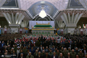 گرامیداشت سالروز ورود بنیانگذار جمهوری اسلامی ایران به میهن در حرم امام خمینی(س)