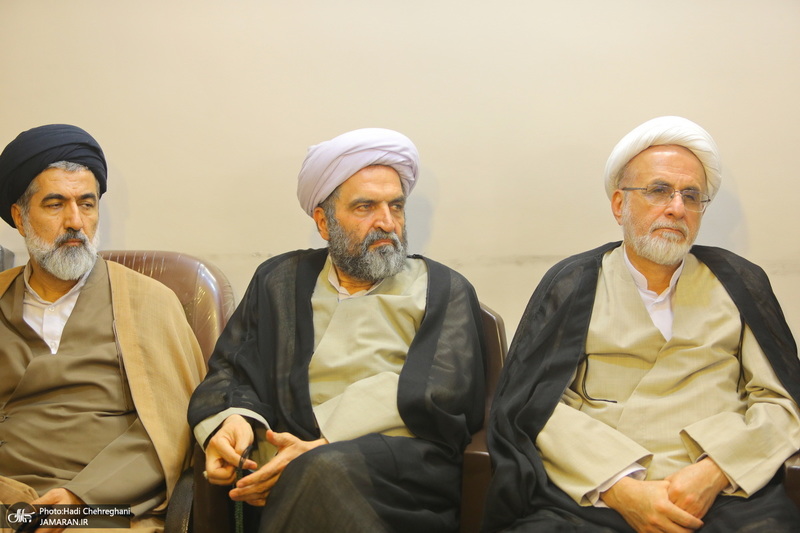 نشست علمی با موضوع  امام خمینی(ره) نهضت و نظام اسلامی