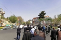 راهپیمایی در قم در اعتراض به هتک حرمت منافقین به تمثال امام خمینی (5)