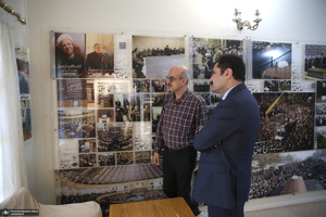 بازدید عبدالکریم حسین‌زاده، معاون امور توسعه روستایی و مناطق محروم کشور  از بیت امام خمینی (س) در جماران