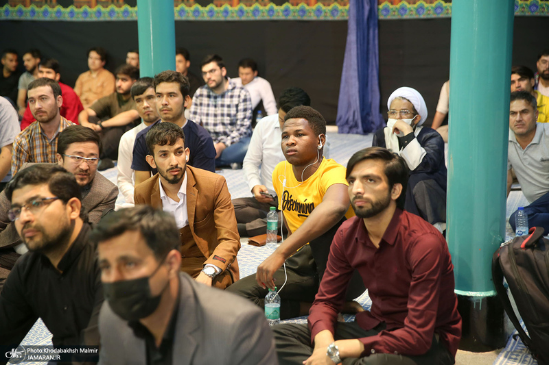 بازدید جمعی از دانشجویان بین‌الملل دانشگاه علامه طباطبایی به عنوان سفیران تمدن اسلامی از جماران