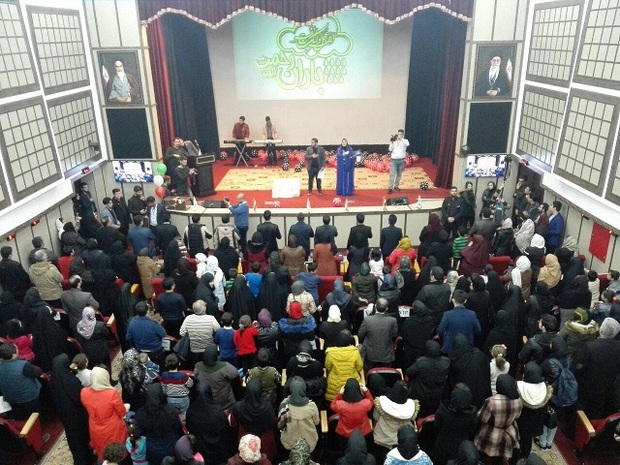 جشنواره خیریه قطره های باران به نفع نیازمندان در ارومیه برگزار شد
