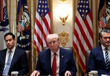 گاردین: ایران می‌تواند سالانه ۸۰ میلیارد دلار از تنگه هرمز درآمد کسب کند