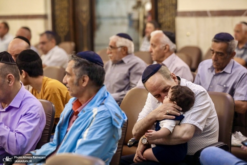 مراسم بزرگداشت ارتحال امام خمینی (ره) در کنیسه یوسف آباد