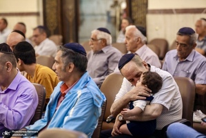 مراسم بزرگداشت ارتحال امام خمینی (ره) در کنیسه یوسف آباد