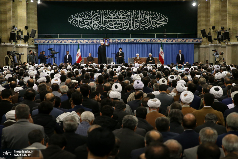 دیدار مسئولان نظام و میهمانان کنفرانس وحدت اسلامى‌ با رهبر معظم انقلاب