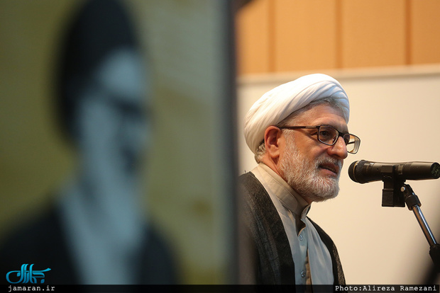 فیرحی: جهان اسلام هنوز تصمیم روشنی در مورد حقوق بشر ندارد
