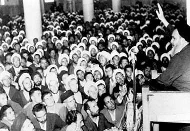 کاپیتولاسیون به چه معناست و چه سابقه‌ای در ایران دارد؟/ روایت‌ها از برخورد امام با کاپیتولاسیون چه می‌گویند؟