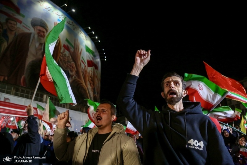 چهل و هفتمين شب اجتماع پرشور مردم در ميدان وليعصر (عج)