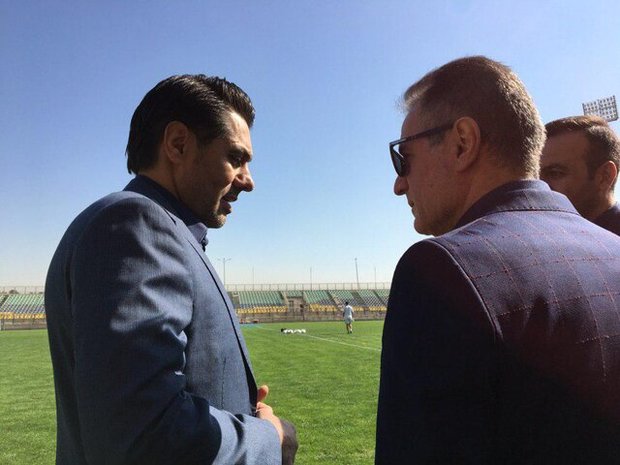 معارفه افشین پیروانی به بازیکنان پرسپولیس
