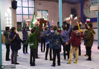 بازدید اقشار مختلف مردم از بیت امام خمینی (س) در جماران- 4