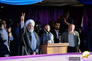 چرا ترامپ پیروزی روحانی را تبریک نگفت؟/ پاسخ دموکراتیک ایرانیها به اقدامات رئیس جمهور آمریکا و متحدان عربش/ مردم ایران اعتدال را انتخاب کردند