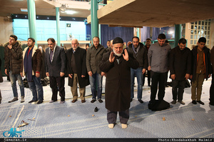 بازدید جمعی از شیعیان کشور هلند و آلمان از بیت امام خمینی در جماران