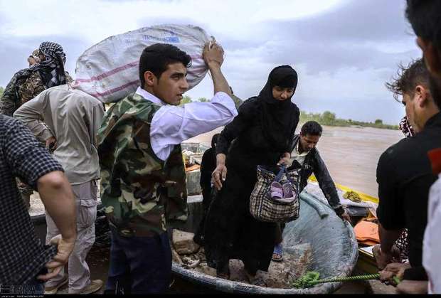 هفت مرکز جمع آوری کمک به سیلزدگان در آبادان برپا شد
