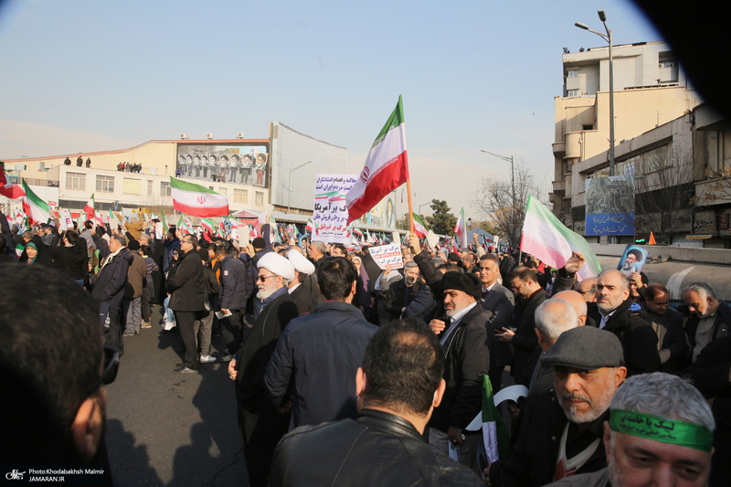 حضور سید حسن خمینی در اجتماع بزرگ مردم تهران