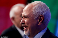 میزگرد سیاسی با حضور مسعود پزشکیان و محمدجواد ظریف (7)