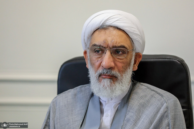 پورمحمدی: ادعای تحمیلی بودن مذاکره از ضعف تحلیل است/ حفظ کشور بر عشق به شهادت طلبی چند نفر اولویت دارد/ خواست مردم مهمتر و بالاتر از نظر مسوولان است/ انقلاب اسلامی برای قدرتهای بزرگ تبدیل به یک مساله شده/ کار فرهنگی از مهدکودک‌ها و دبستان‌ها آغاز شود