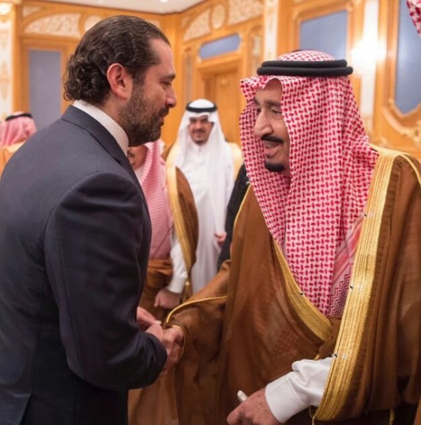 سعد حریری در جمع استقبال‌کنندگان از پادشاه عربستان در ریاض