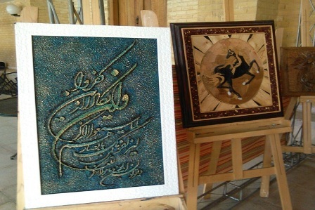 نمایشگاه صنایع دستی و سوغات در خمین گشایش یافت