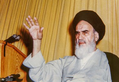 هدف ملت ایران در نهضت امام خمینی چه بود؟