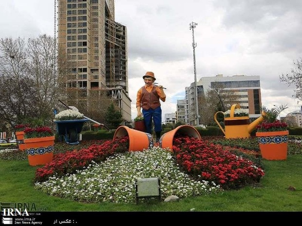 عطرافشانی گلها و خاطره سازی نشانها در کوچه های بهاری مشهد
