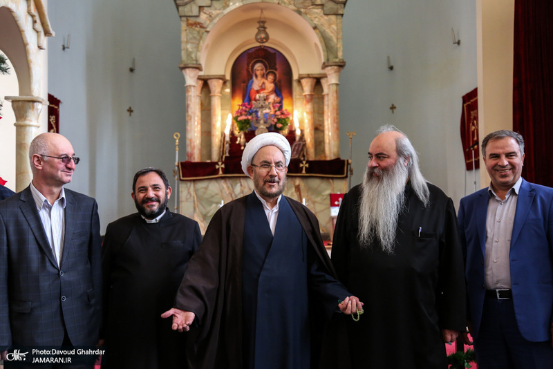 دیدار علی یونسی با اسقف اعظم خلیفه ارامنه