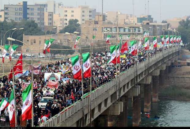 جلوه زیبای اتحاد اقوام خوزستانی در راهپیمایی 22 بهمن