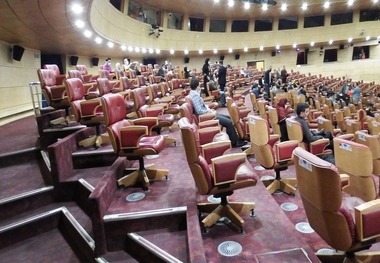 جشنواره فیلم فجر سی و نهم در ۱۶ بهمن + عکس و ویدیو / جشنواره «روشن» شد/ ترس از کرونا و فیلم پر انتقاد
