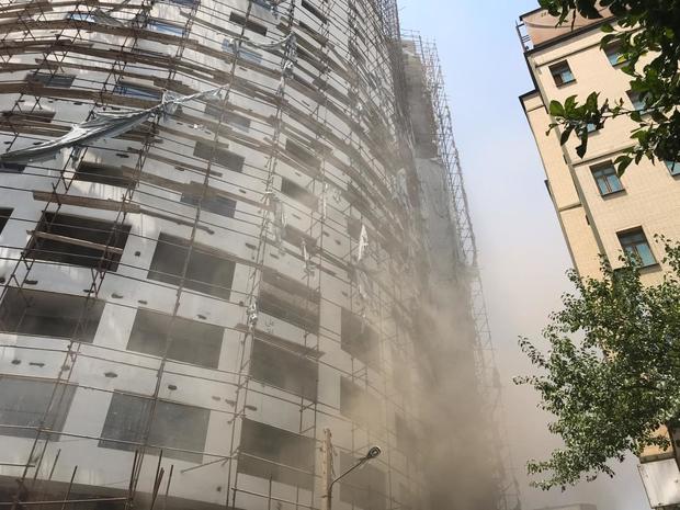 هتل آسمان باز هم خبرساز شد آتش‌سوزی در هتل نیمه کاره آسمان