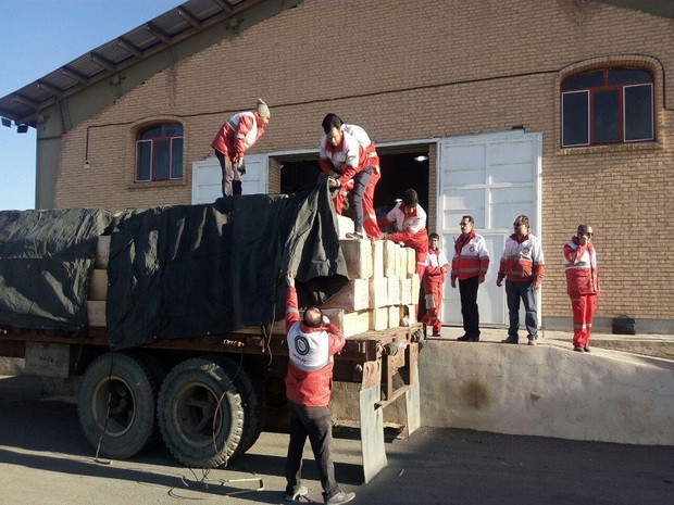 کمکهای مردمی خراسان رضوی برای سیلزدگان به لرستان ارسال شد
