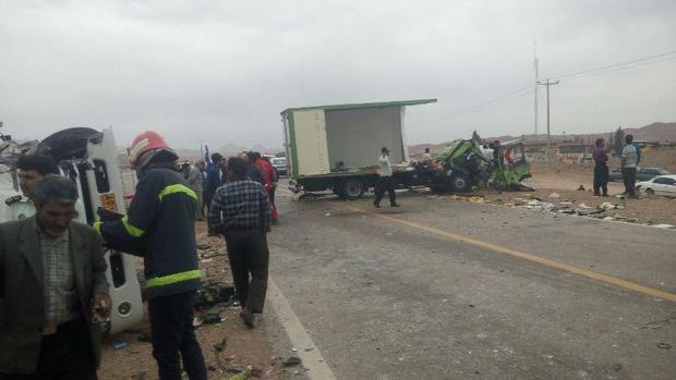 تصادف در جاده خوسف - خور 2 کشته برجا گذاشت