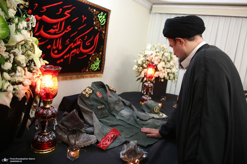 حضور سید حسن خمینی در منزل سردار شهید سلامی با خانواده این شهید والامقام دیدار و گفت‌وگو کرد.