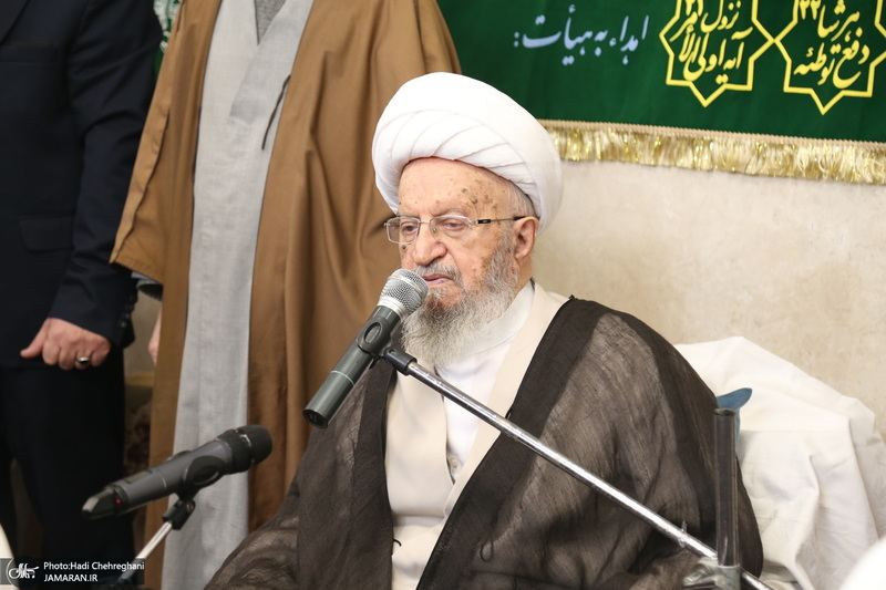 عمامه گذاری طلاب توسط مراجع اعظام تقلید در روز میلاد امام علی (ع)‎