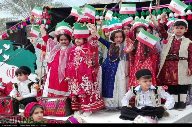 10 هزار دانش اموز درجشنواره ملی هویت کودکان ایران شرکت کردند