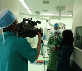 طحال بیمار ۴۰ ساله به روش لاپاراسکوپی در بیمارستان آیت الله کاشانی شهرکرد برداشته شد