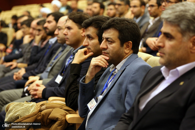 حضور سید حسن خمینی در اختتامبه مسایقات قرآنی ، اذان وتفسیر کارکنان بانک صادرات
