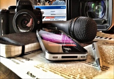 نویسندگان مشهوری که روزنامه‌نگار بودند
