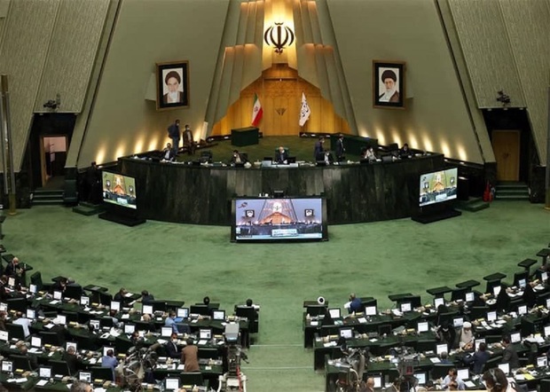 نشست مشترک قوای مقننه و قضاییه؛ محسنی اژه ای: قوه قضائیه باید بیش از همه دستگاه ها به قانون احترام بگذارد/ در مورد برخی موضوعات خلاء قانونی داریم | قالیباف: اگر نتیجه نشست های قوا در زندگی مردم ملموس نباشد باید بازنگری شود
