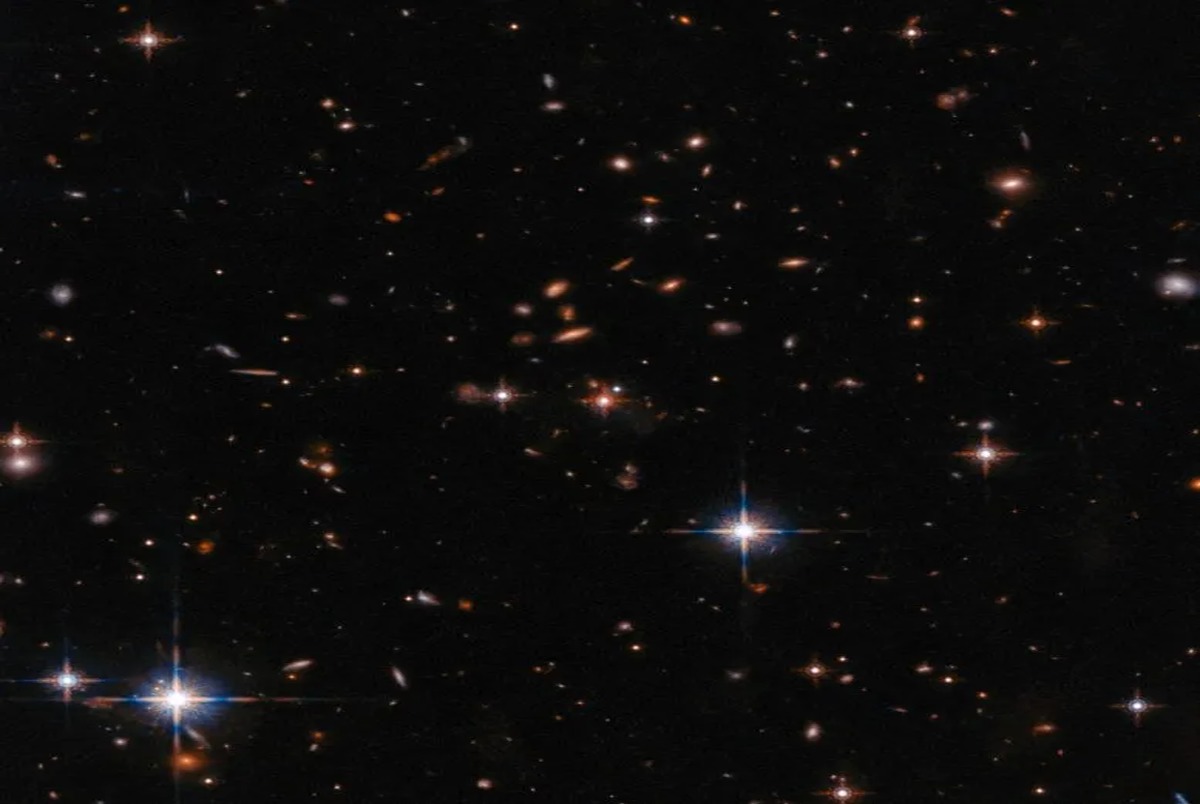 کشف یک خوشه کهکشانی شگفت‌انگیز در کیهان اولیه